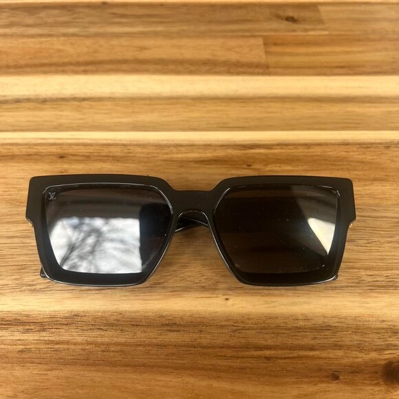 Louis Vuitton Men's Black Sunglasses - Picture 1 of 5